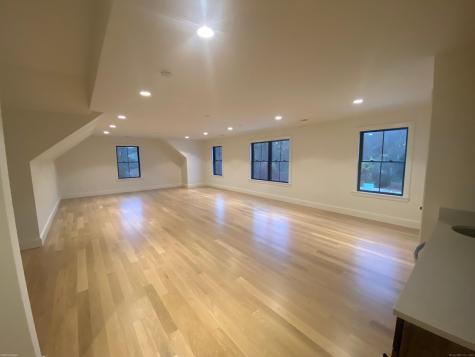 52 Westenhook Terrace Southbury CT 06488