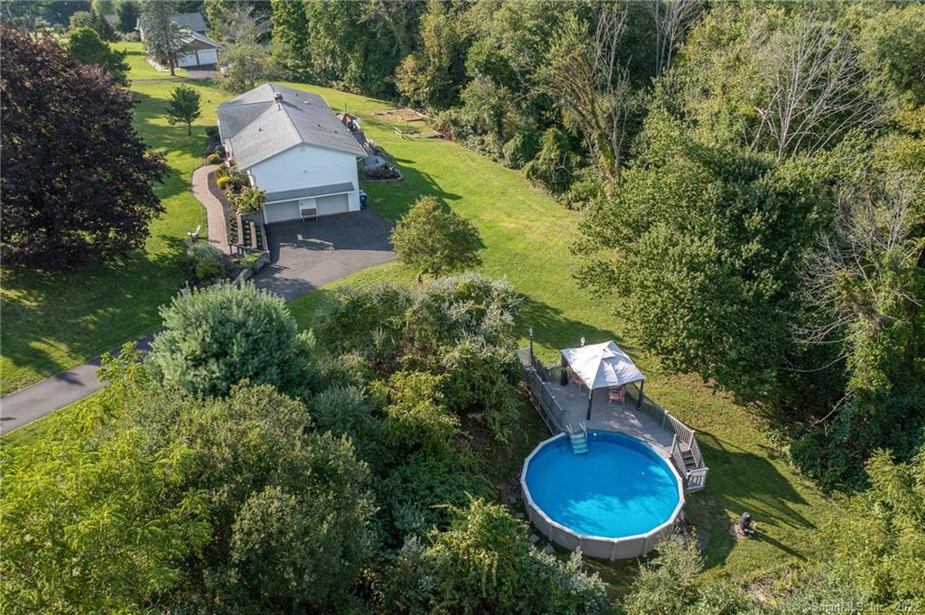 10 Cloverleaf Drive New Fairfield CT 06812