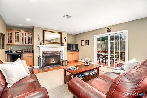 10 Ironwood Drive Newtown CT 06482
