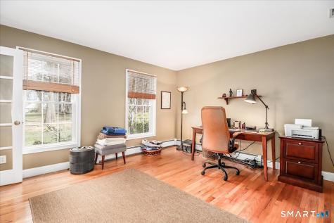 10 Ironwood Drive Newtown CT 06482