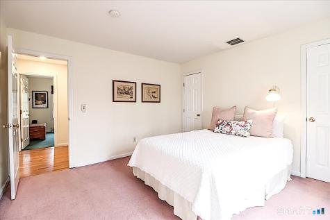 10 Ironwood Drive Newtown CT 06482