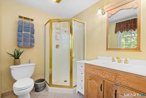 7 Banbury Road Simsbury CT 06092