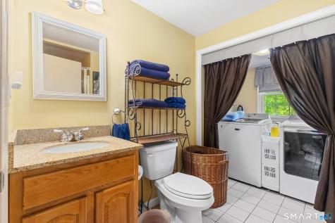 7 Banbury Road Simsbury CT 06092