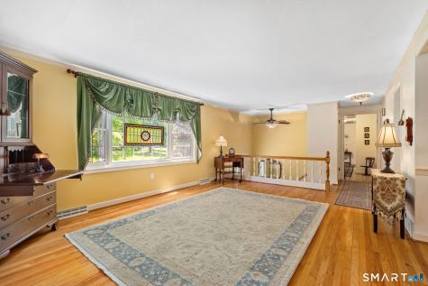 7 Banbury Road Simsbury CT 06092