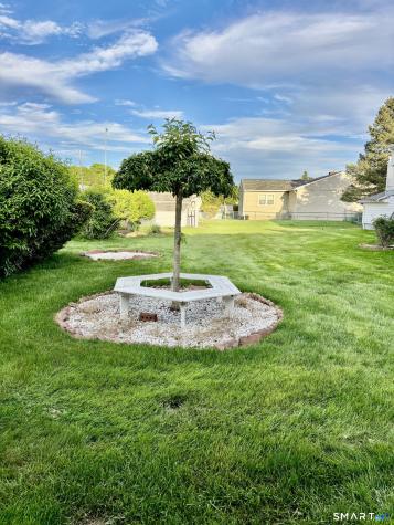 15 Bridle Path Lane West Haven CT 06516