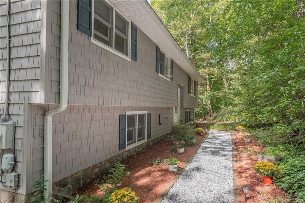 13 Hawthorne Hill Road Newtown CT 06470