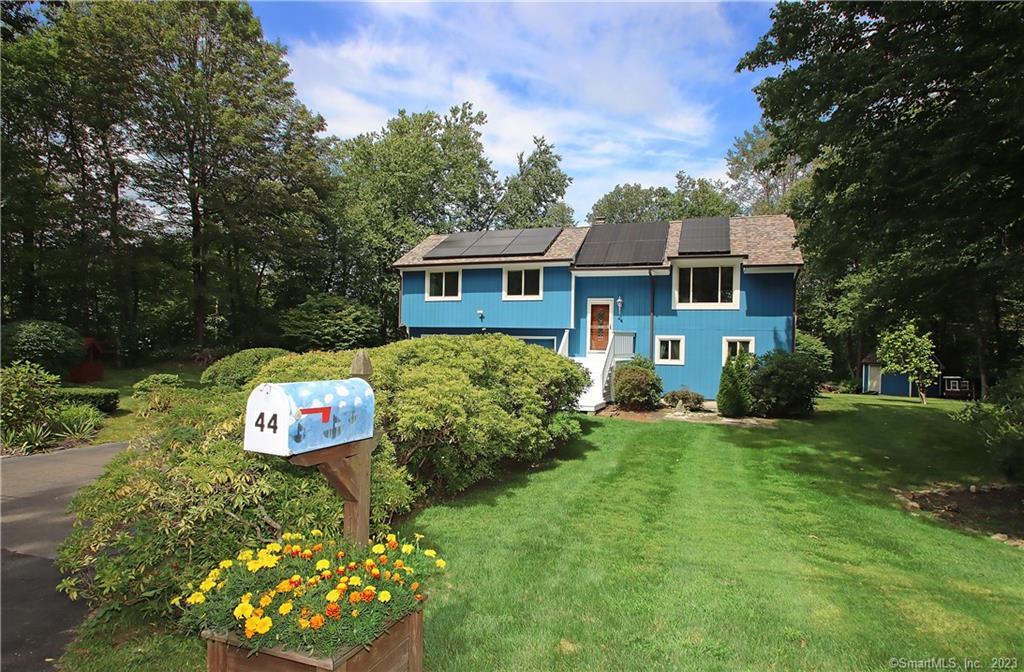44 Woodcutters Drive Bethany CT 06524