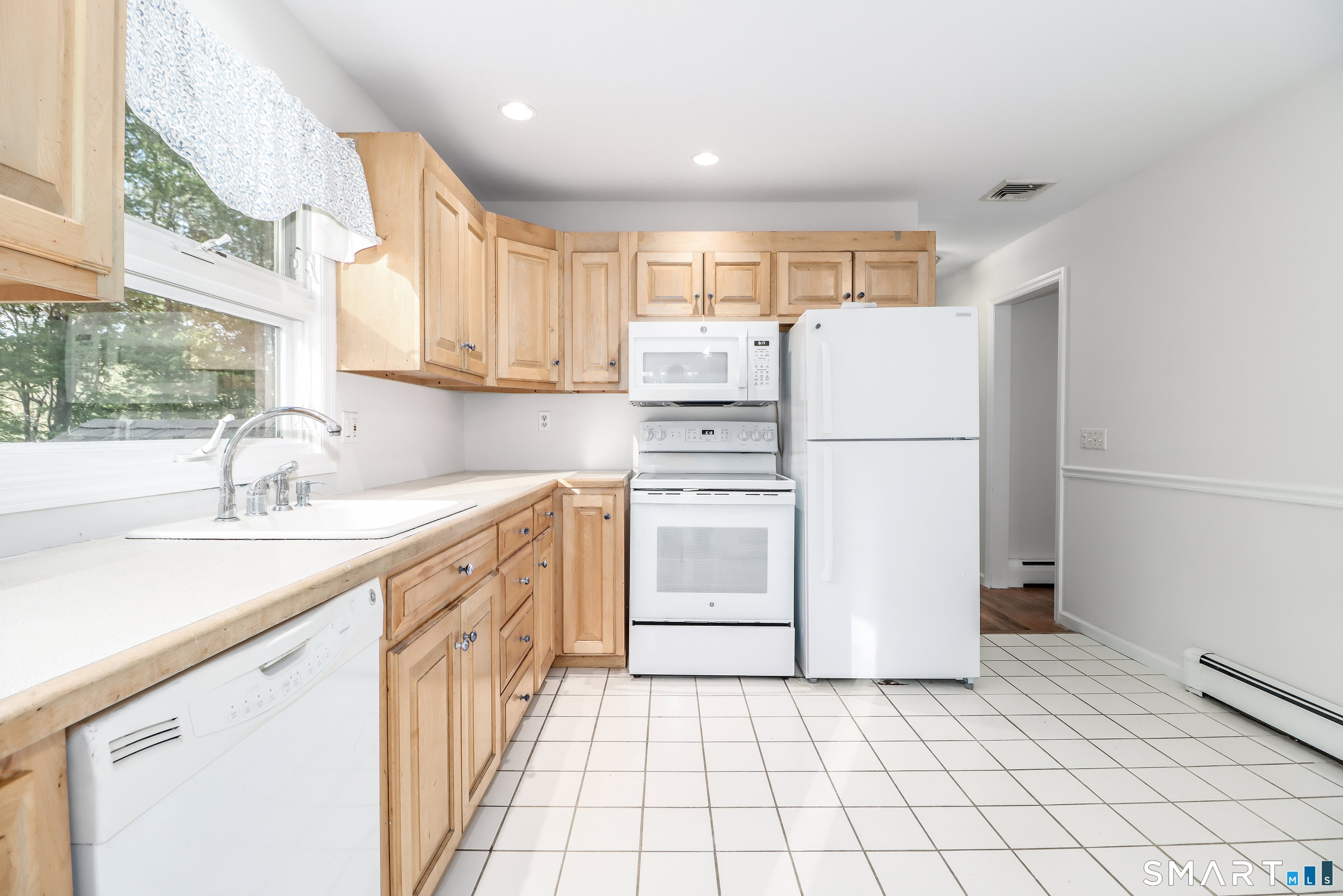 6 Barker Drive Newtown CT 06482