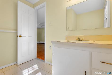 173 Brentmoor Road East Hartford CT 06118