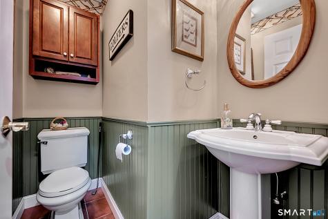 16 Jonathan Drive Roxbury CT 06783