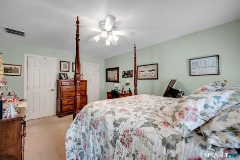 16 Jonathan Drive Roxbury CT 06783