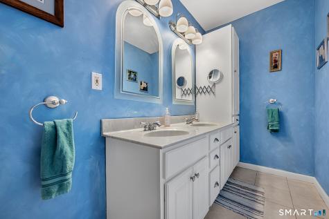 16 Jonathan Drive Roxbury CT 06783