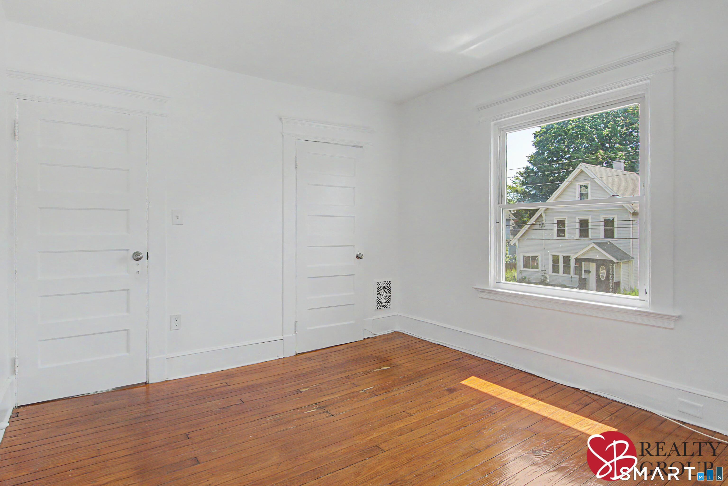 31 Smith Street West Haven CT 06516