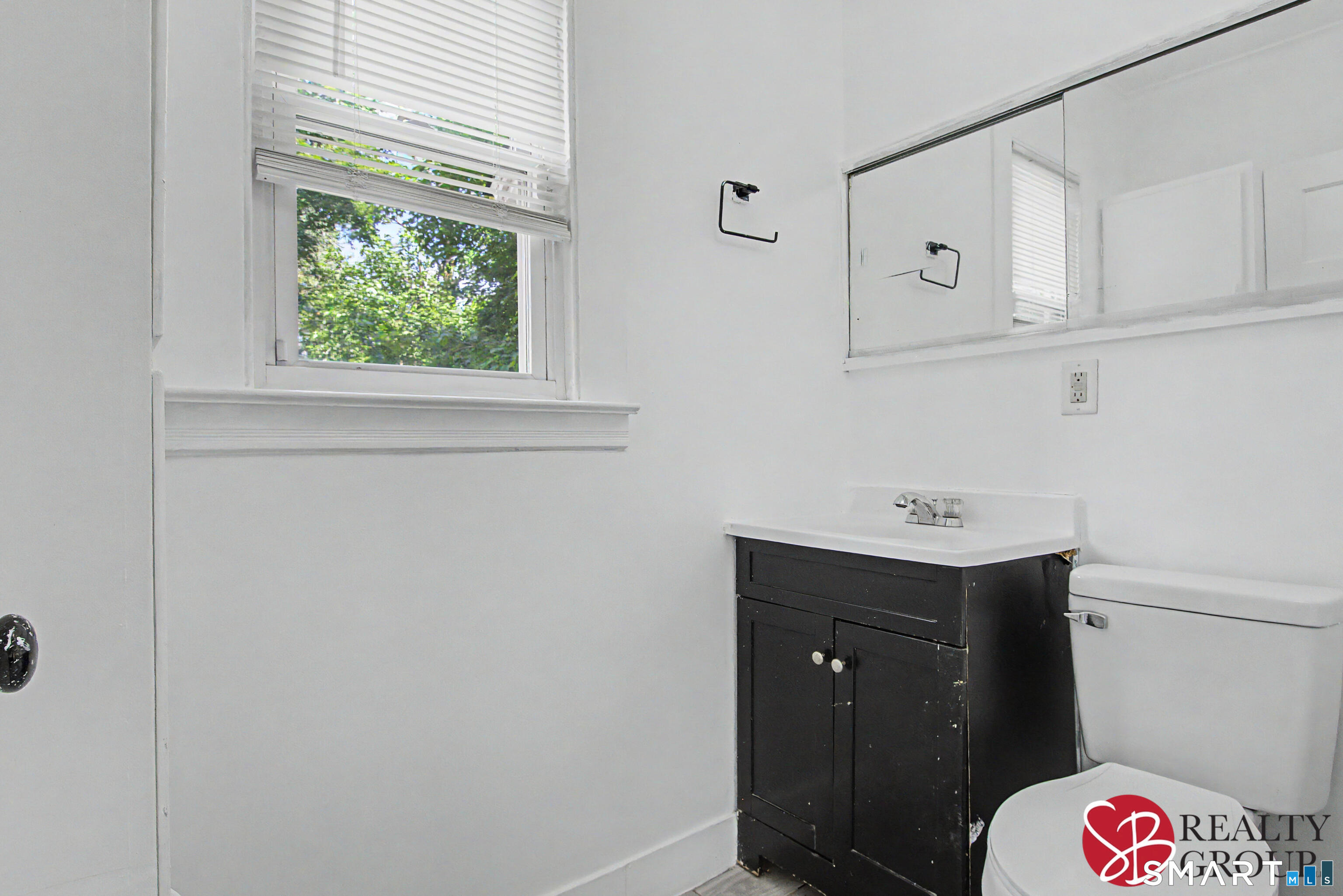 31 Smith Street West Haven CT 06516