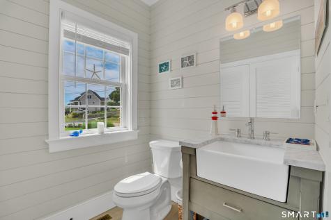 27 Jerome Road New London CT 06320