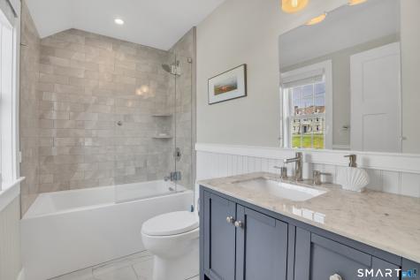 27 Jerome Road New London CT 06320