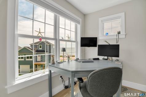 27 Jerome Road New London CT 06320