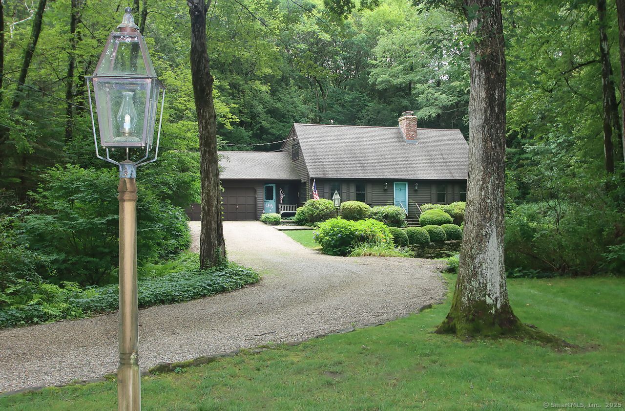99 Tamara Circle Avon CT 06001