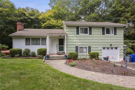 11 Saint Marys Lane Norwalk CT 06851