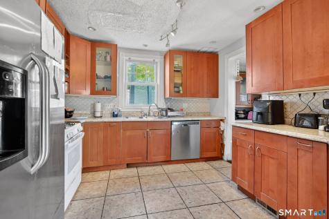 214 Pine Street Waterbury CT 06710