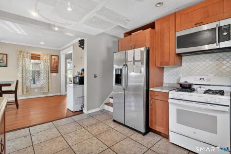 214 Pine Street Waterbury CT 06710