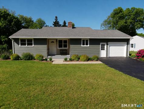 9 Miss Vans Court Waterford CT 06385
