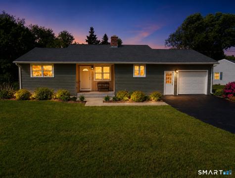 9 Miss Vans Court Waterford CT 06385