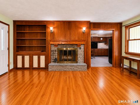 9 Miss Vans Court Waterford CT 06385