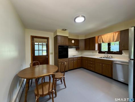9 Miss Vans Court Waterford CT 06385