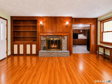 9 Miss Vans Court Waterford CT 06385