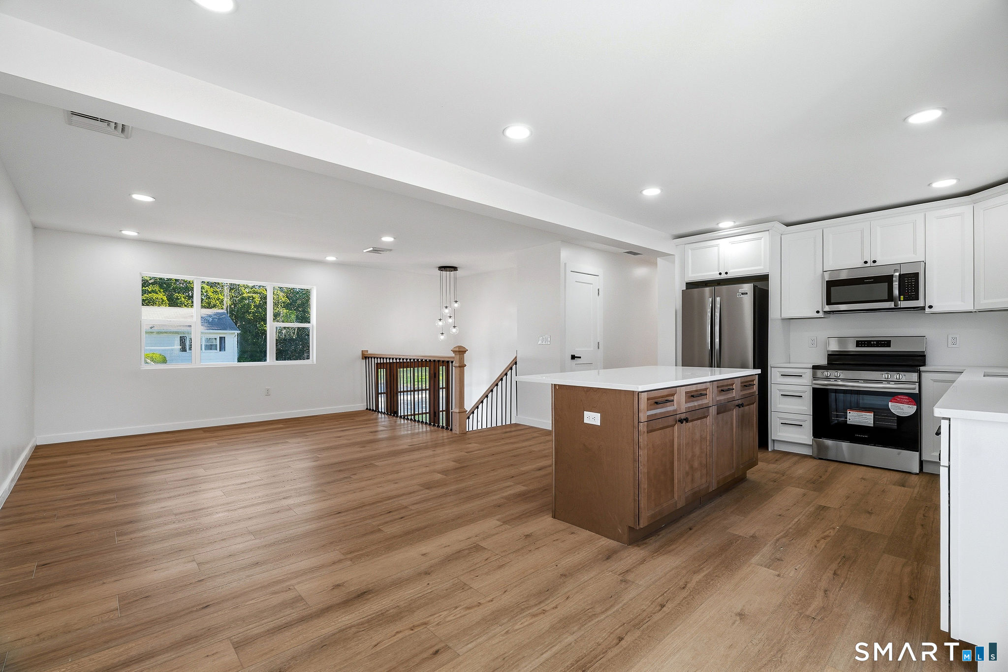 17 Fifth Avenue Waterford CT 06385