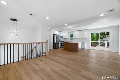 17 Fifth Avenue Waterford CT 06385