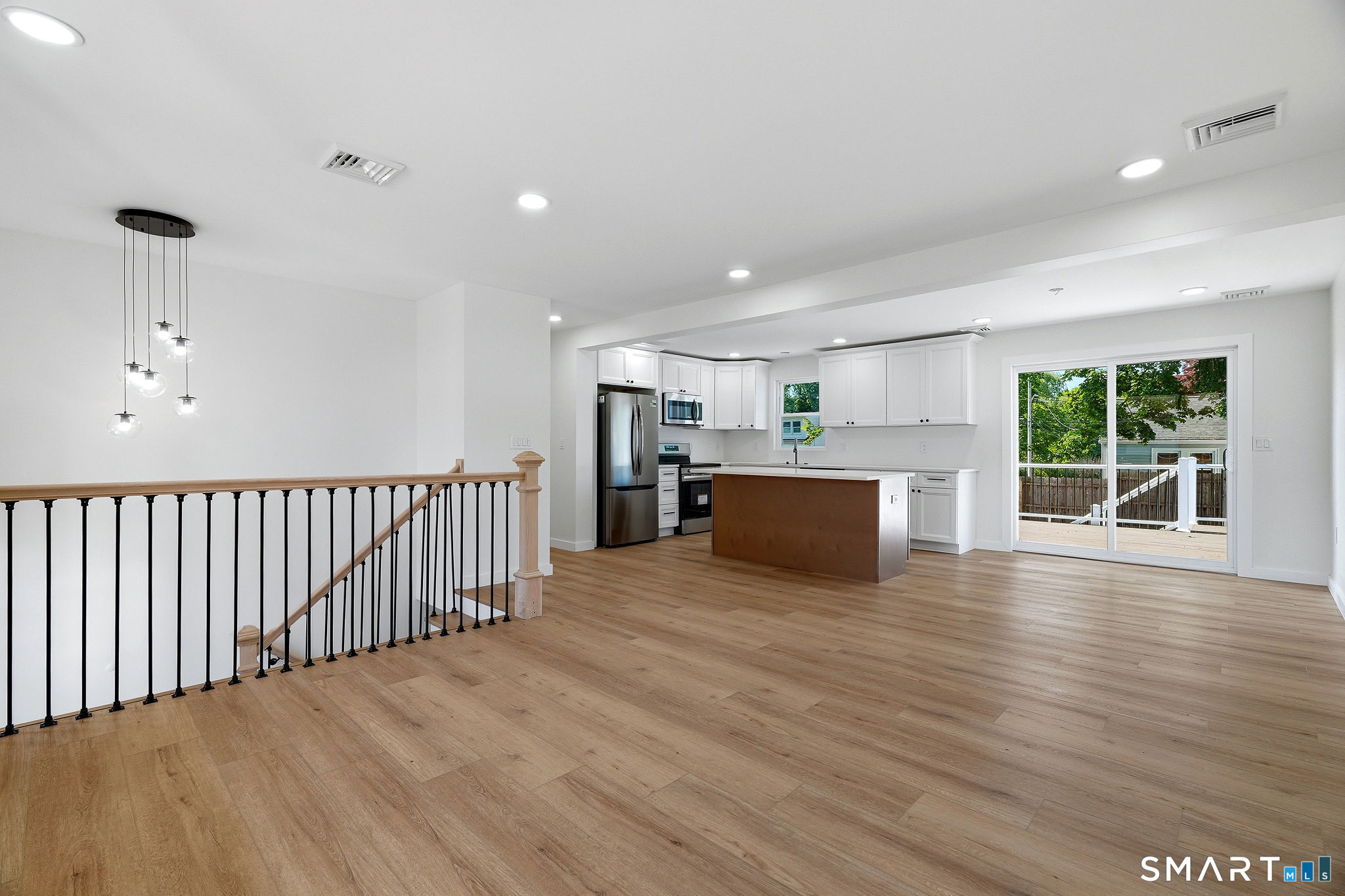 17 Fifth Avenue Waterford CT 06385