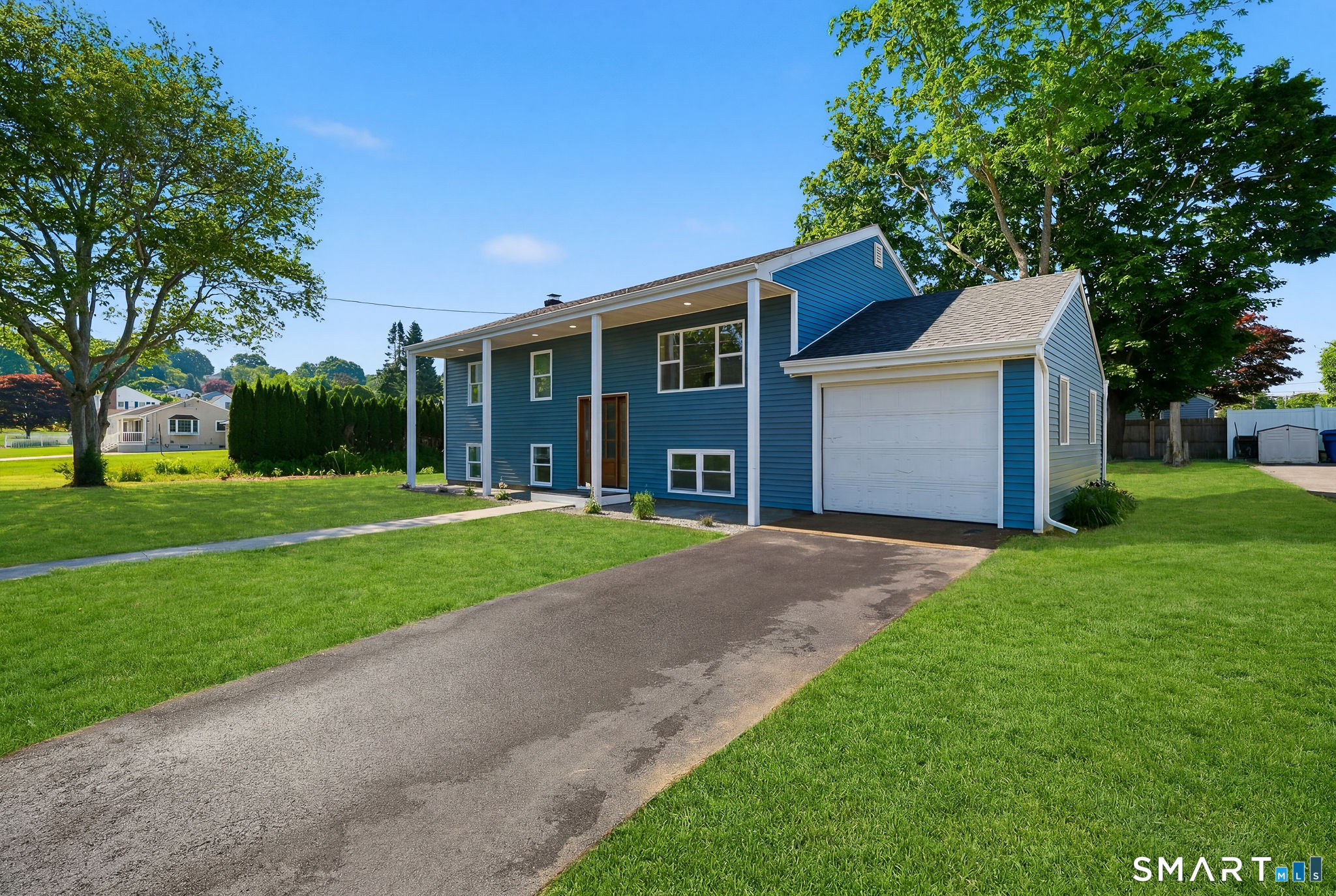 17 Fifth Avenue Waterford CT 06385