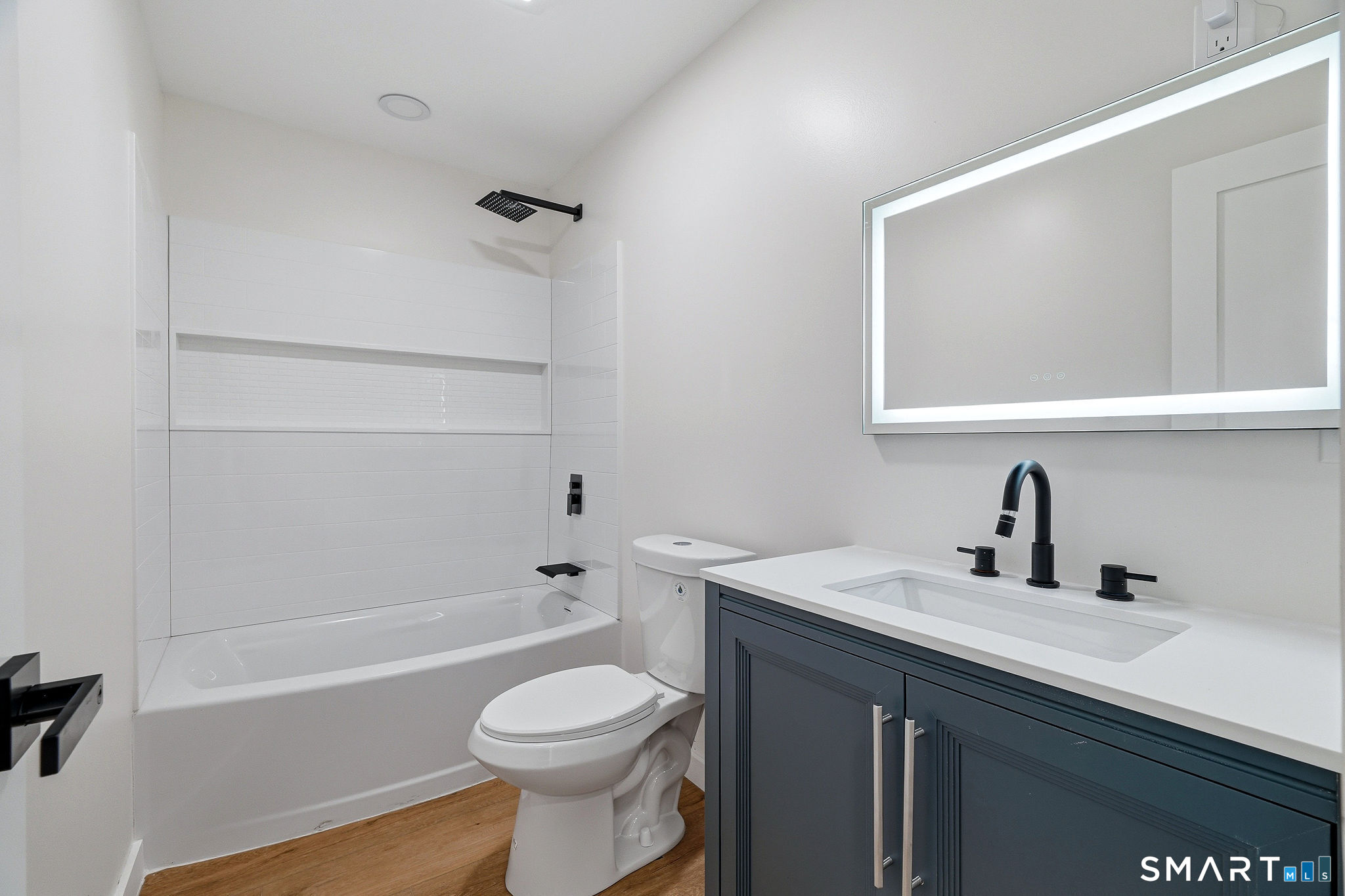 17 Fifth Avenue Waterford CT 06385