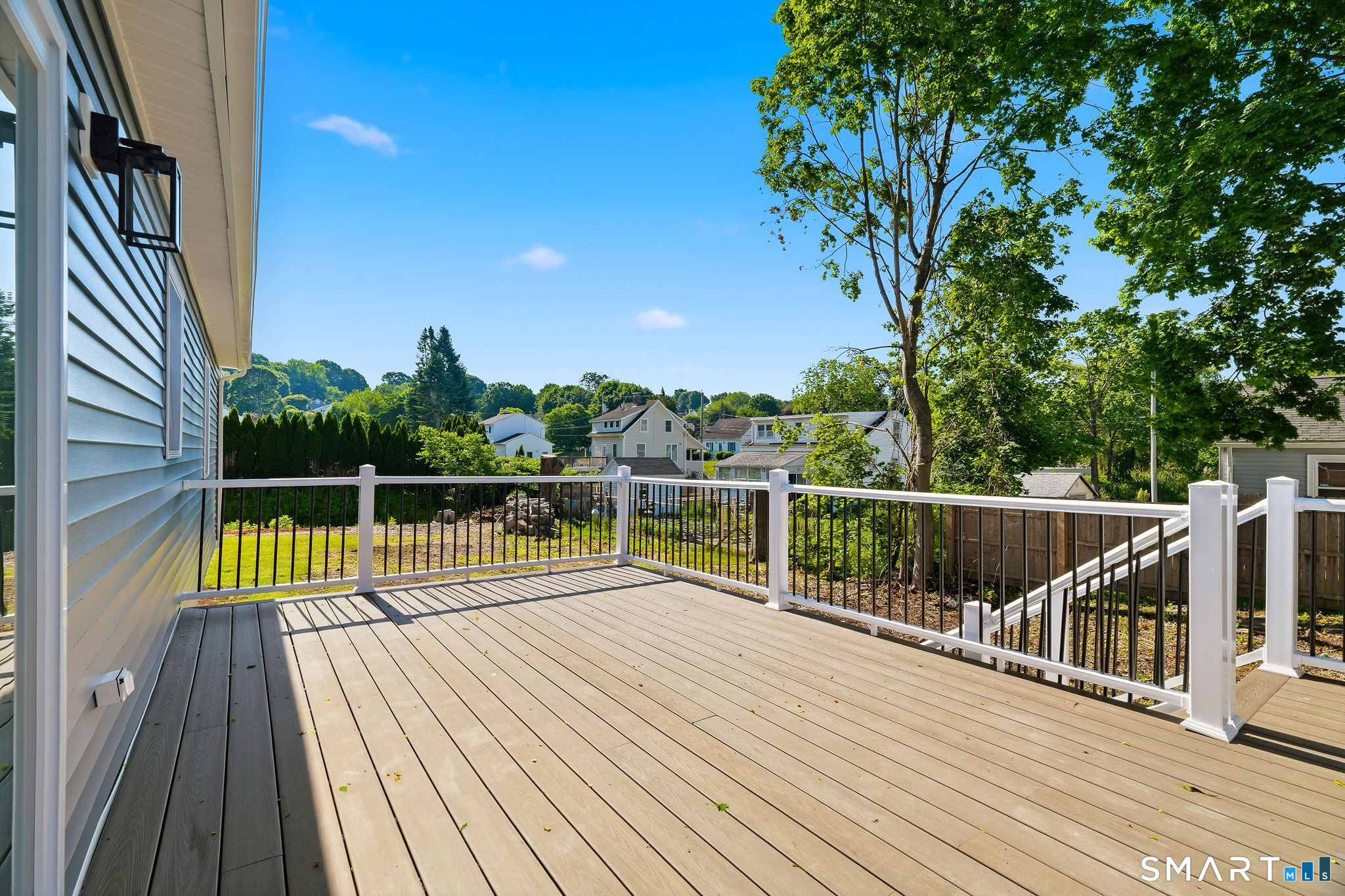 17 Fifth Avenue Waterford CT 06385