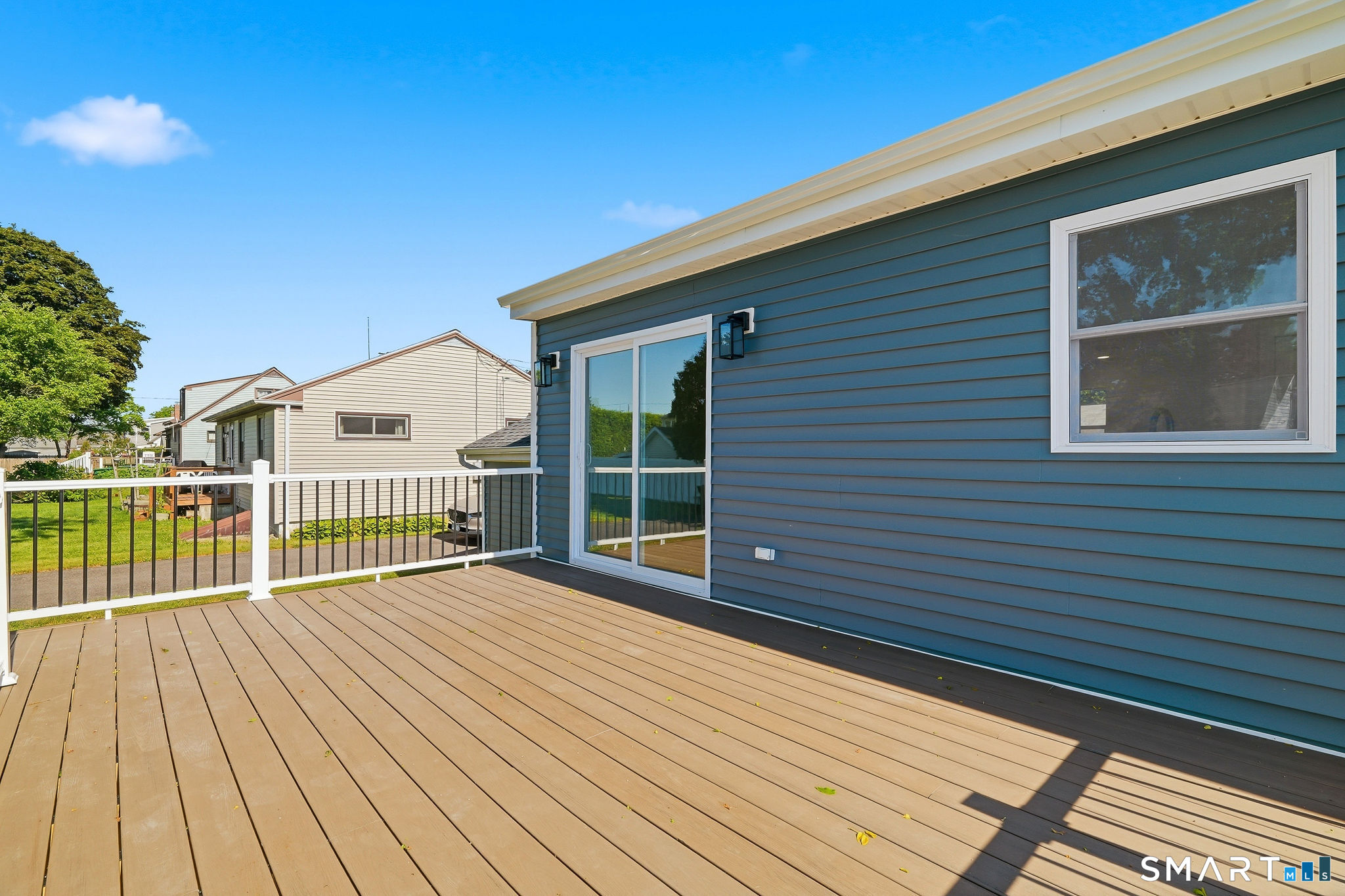17 Fifth Avenue Waterford CT 06385