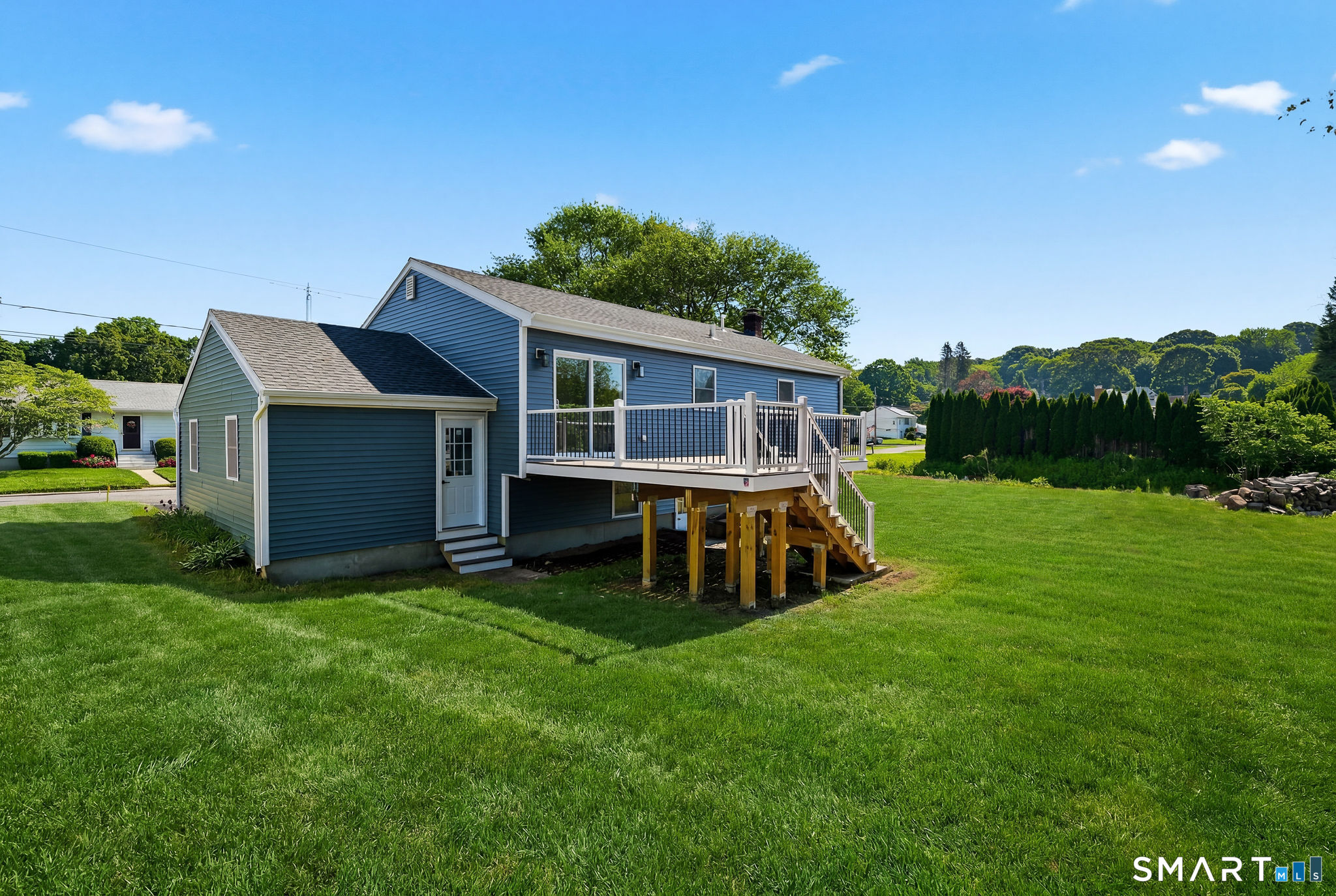 17 Fifth Avenue Waterford CT 06385