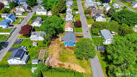 17 Fifth Avenue Waterford CT 06385