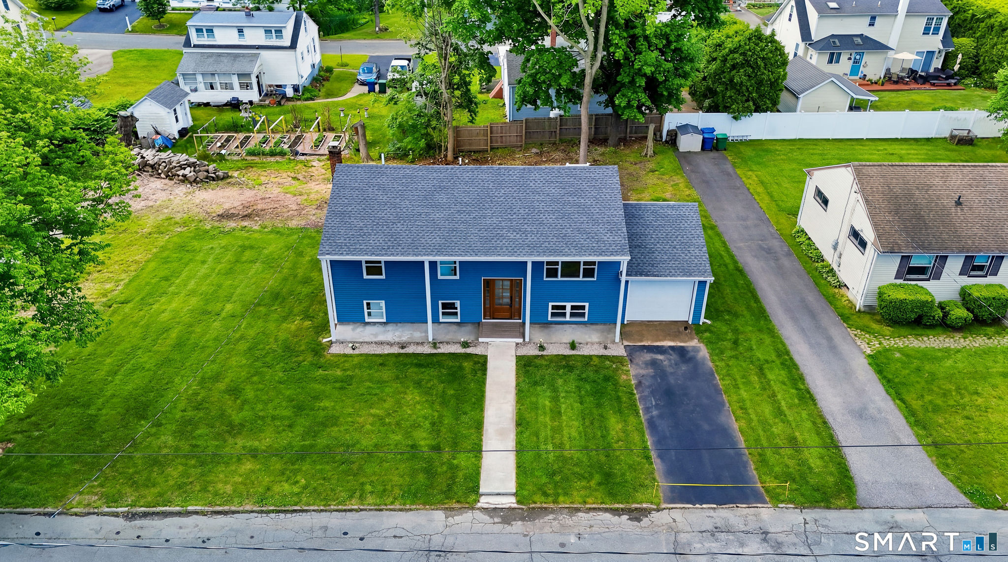 17 Fifth Avenue Waterford CT 06385