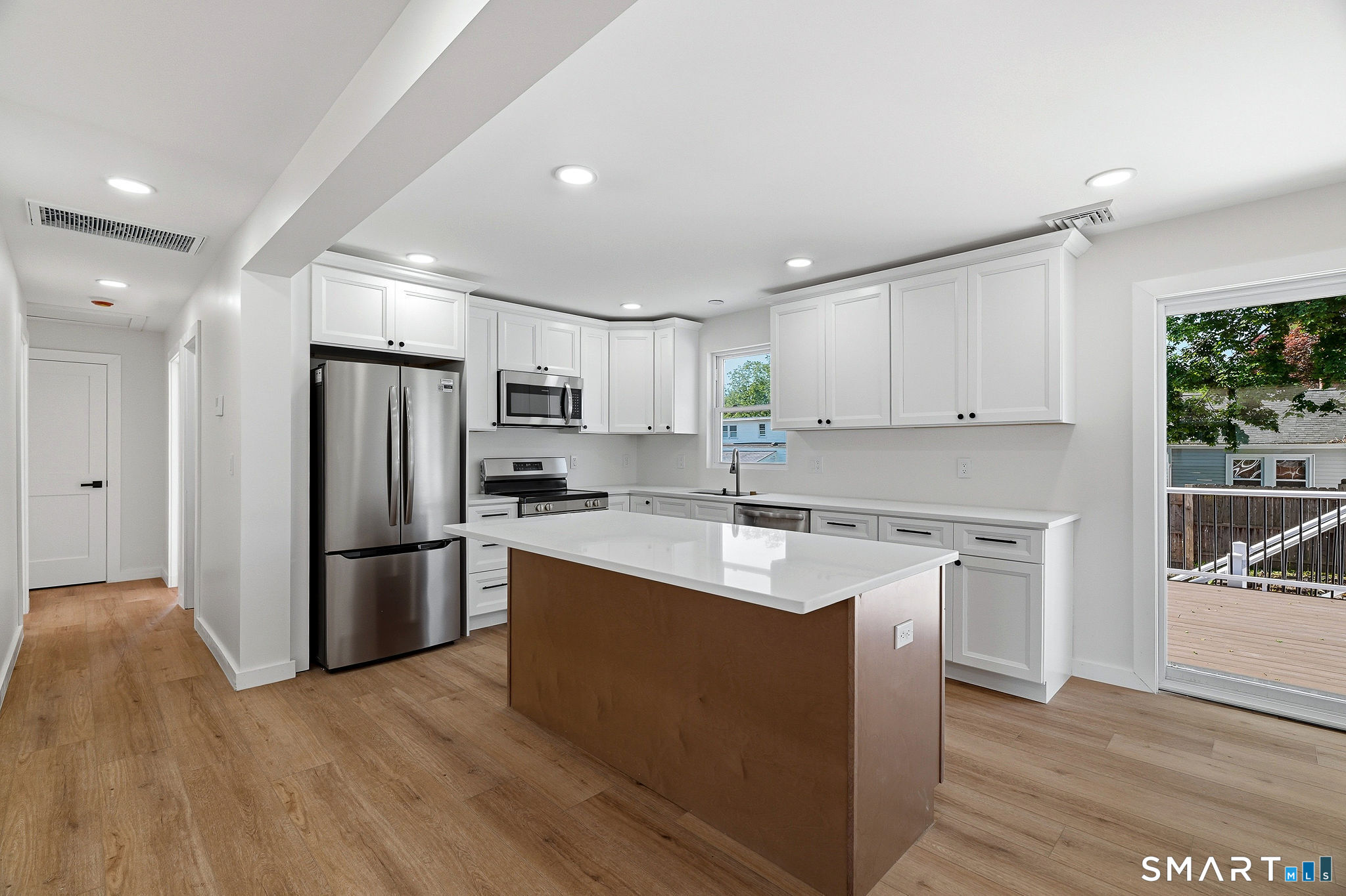 17 Fifth Avenue Waterford CT 06385