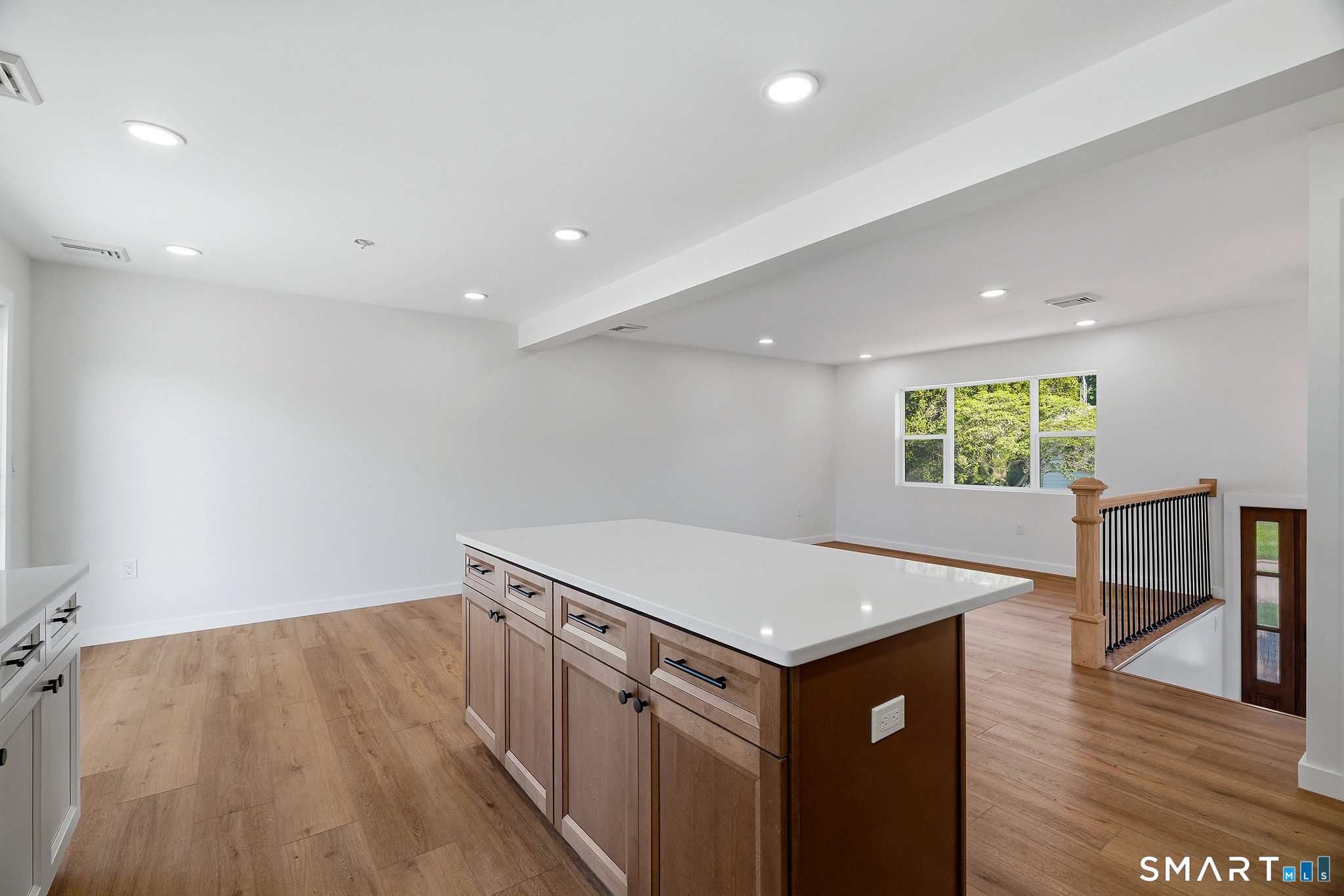 17 Fifth Avenue Waterford CT 06385