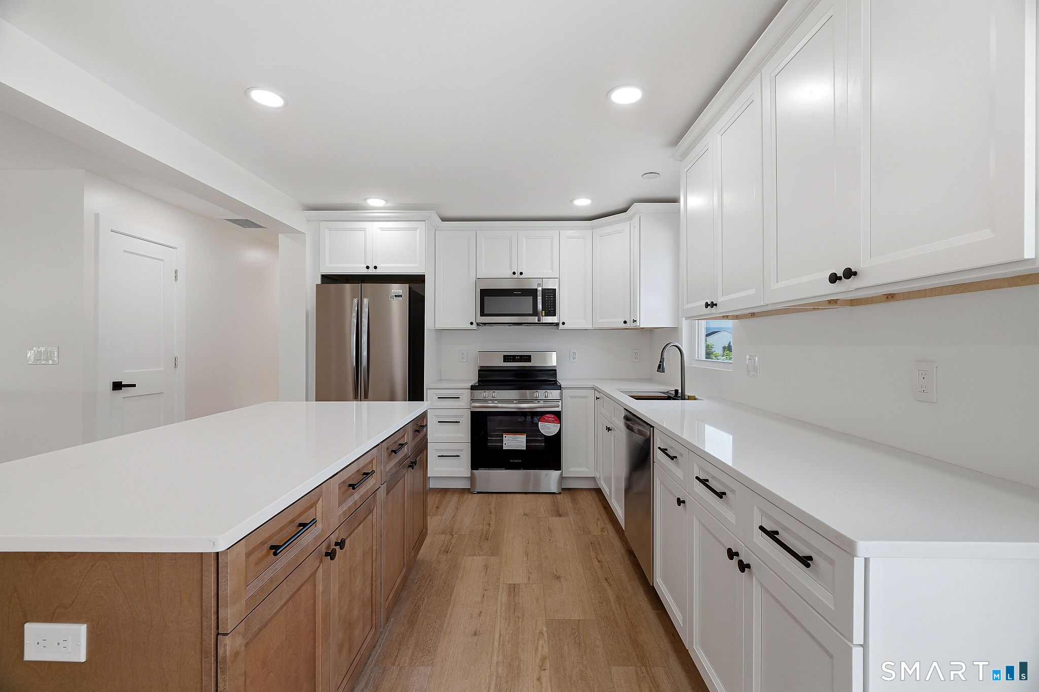 17 Fifth Avenue Waterford CT 06385