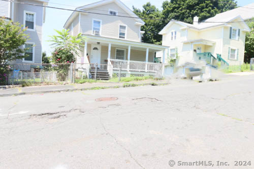 31 2ND Avenue Waterbury CT 06710