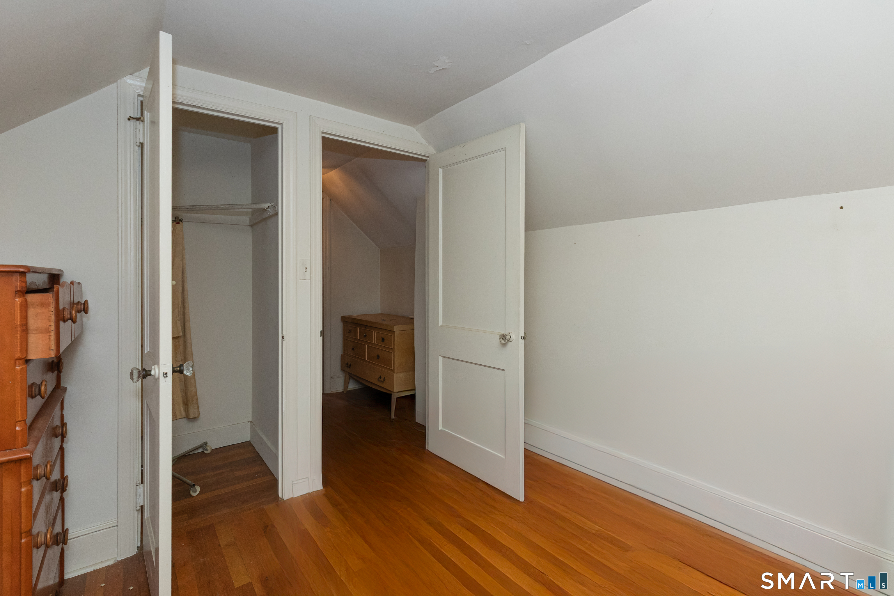 327 Anna Avenue Waterbury CT 06708