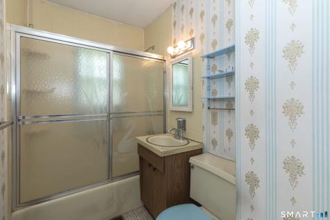327 Anna Avenue Waterbury CT 06708