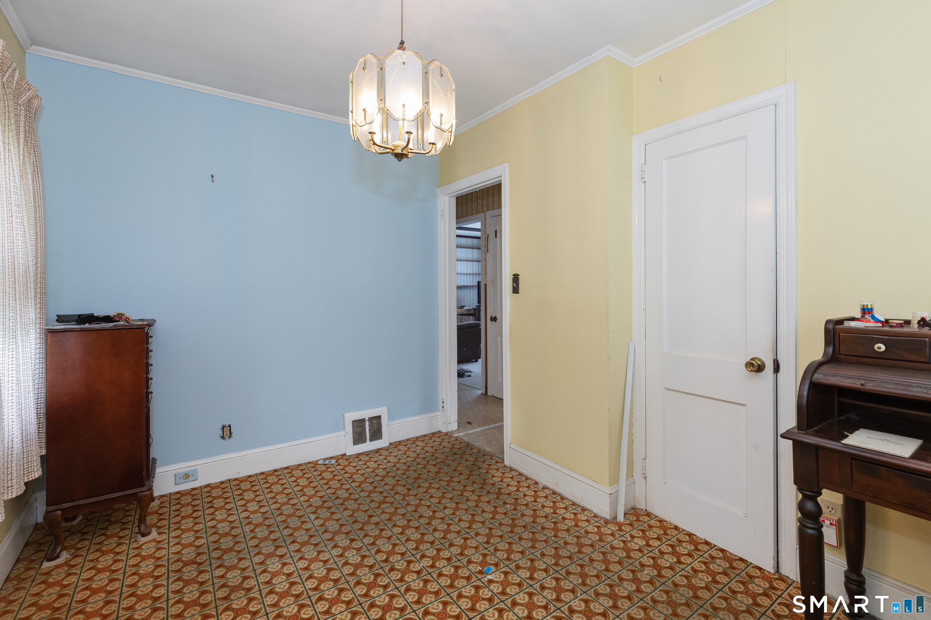 327 Anna Avenue Waterbury CT 06708