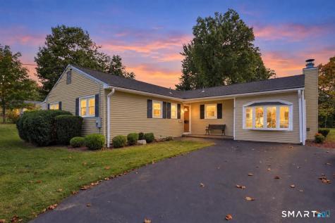 7 Dogwood Lane Newington CT 06111