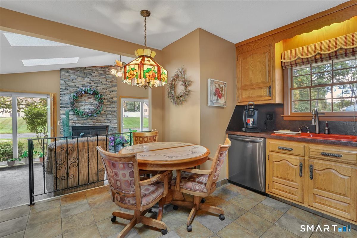 7 Dogwood Lane Newington CT 06111