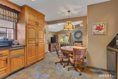 7 Dogwood Lane Newington CT 06111